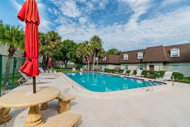 Building Photo - 9001 Tudor Dr