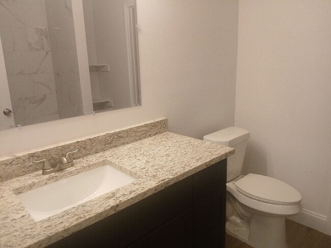 Building Photo - 119 Bluebonnet Dr
