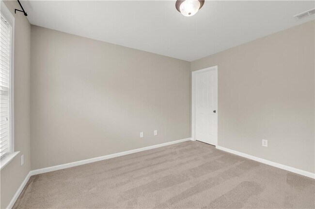 Building Photo - 501 Grove Field Ct NW