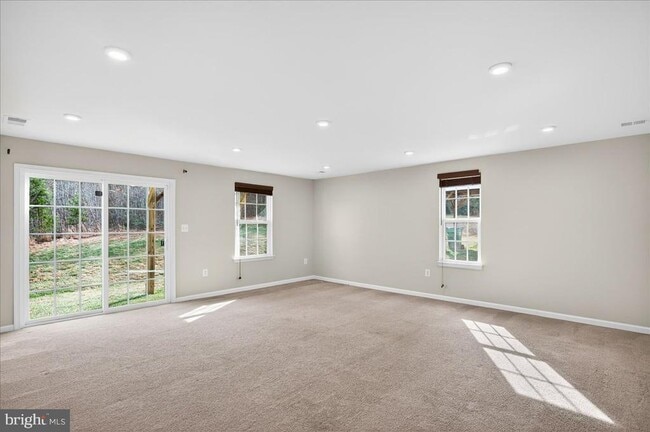 Building Photo - 8439 Devries Ln