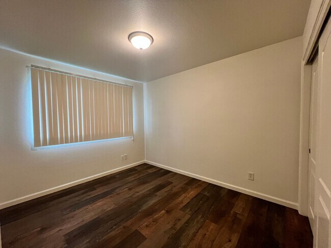 Building Photo - 92 Rosewood Cir