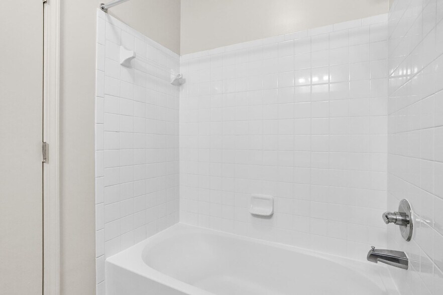 Building Photo - 305 10th Street South