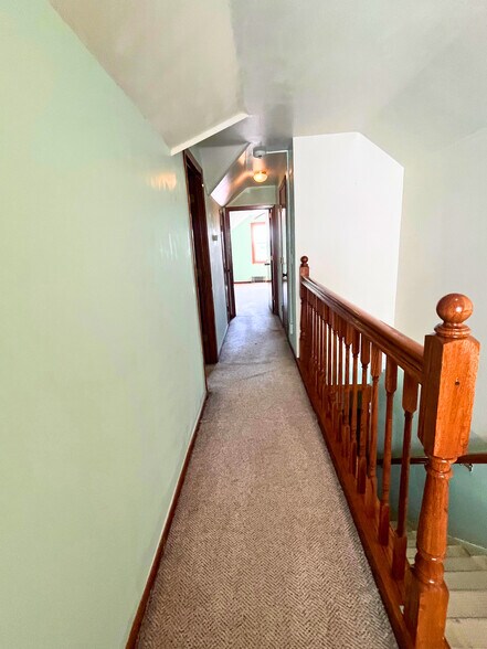 Building Photo - 1523 3rd St E
