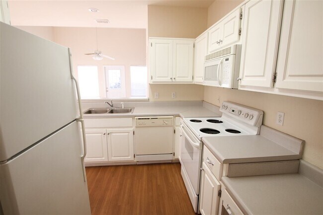 Building Photo - 2267 Pine Landing Ct
