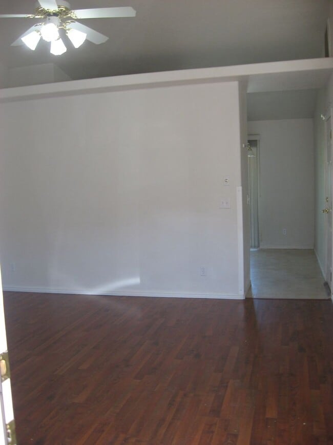 Building Photo - 3 Bed 2 Bathroom Home in Cedar City