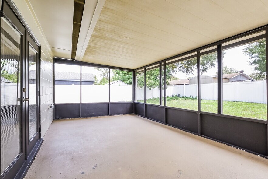 Building Photo - 8318 Mattituck Cir