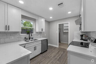 Building Photo - 13607 Salisbury Dr