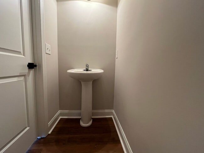 Building Photo - 116 Damascus Dr