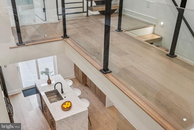 Building Photo - 1106 N Bodine St