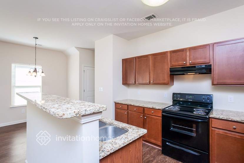 Building Photo - 438 Forrest Hills Dr