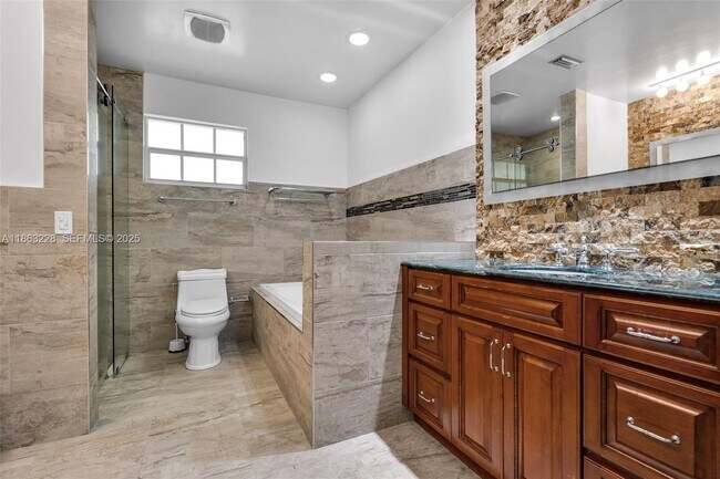 Building Photo - 7210 W Troon Cir