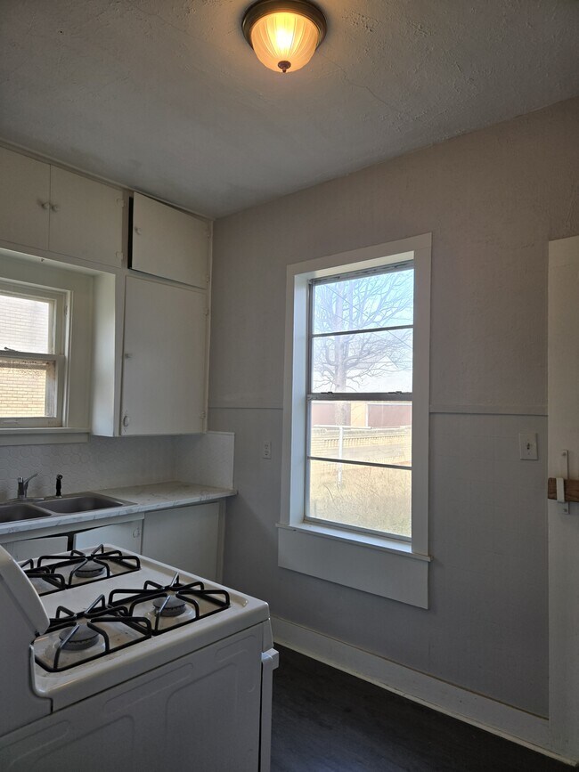 Building Photo - 1918 18th St