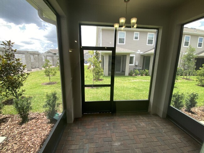 Building Photo - Charming 3 Bed, 2.5 Bath Rental in Lithia,...