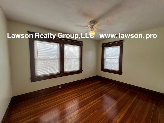 Building Photo - Heart of Grandin Court- Location, Location, Location!