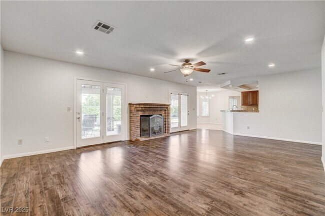 Building Photo - 9405 Mast Dr