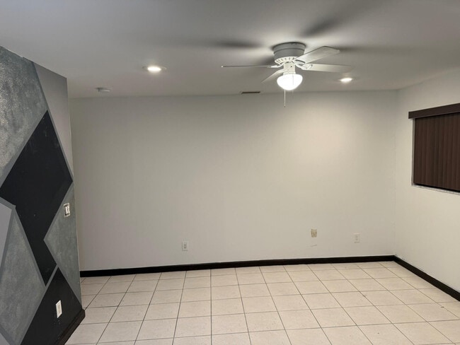 Building Photo - 429 NW 15th Ave