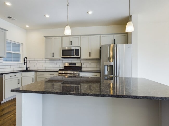 Building Photo - 6127 Buntline Ln