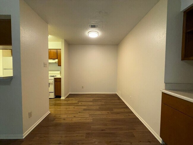 Building Photo - 12812 Tomanet Trail