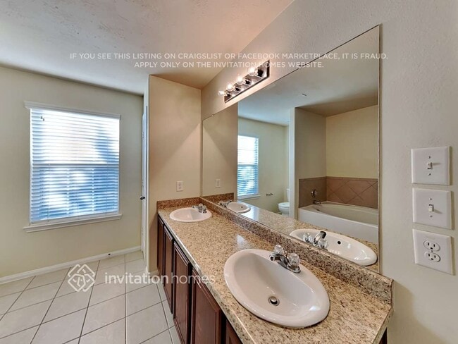 Building Photo - 5902 Deep S Dr