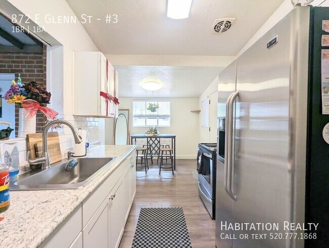 Building Photo - 872 E Glenn St