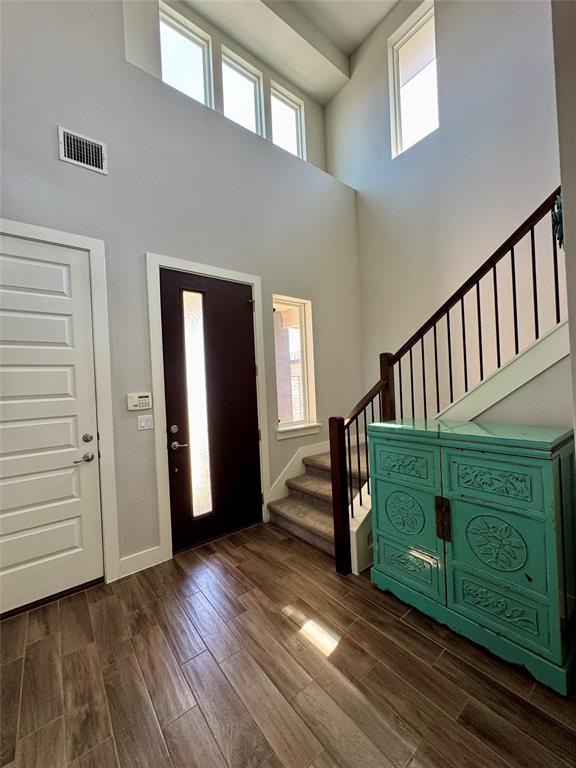 Building Photo - 8013 Izetta Ln