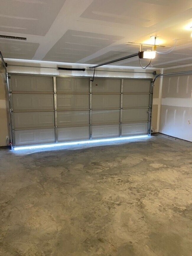 Building Photo - *NOW PRELEASING!*  NEW Three Bedroom | Two Bath Home Located in Maumelle