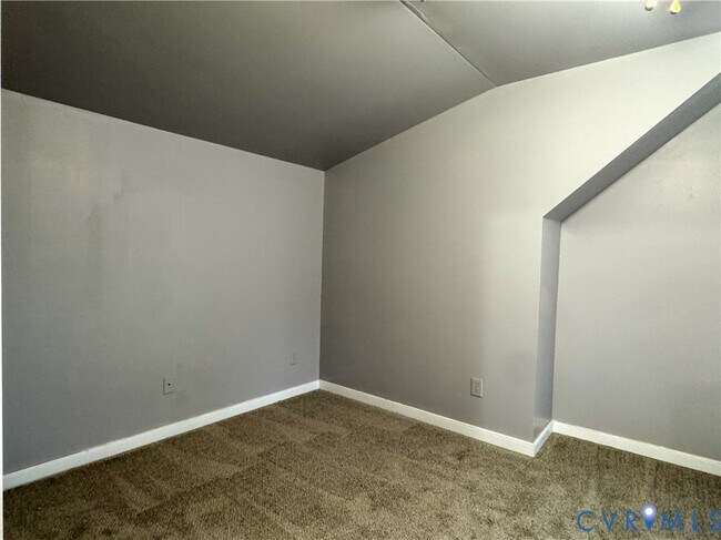 Building Photo - 525 E Cawson St
