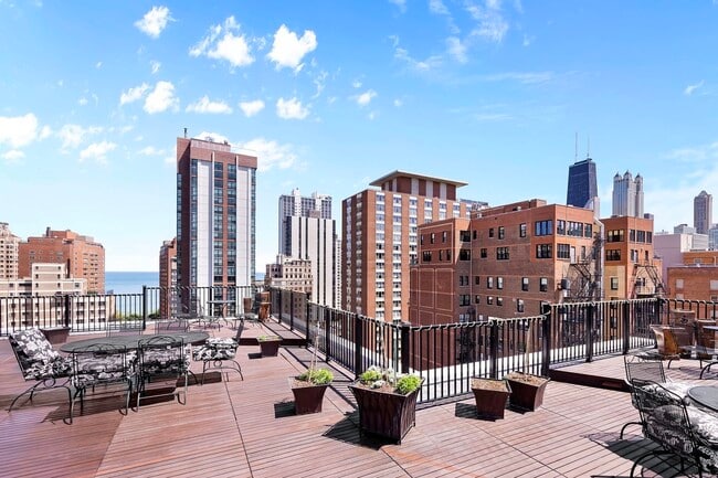 Building Photo - 1339 N Dearborn St