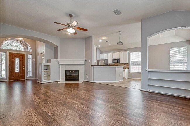 Building Photo - 118 N Willow Point Cir