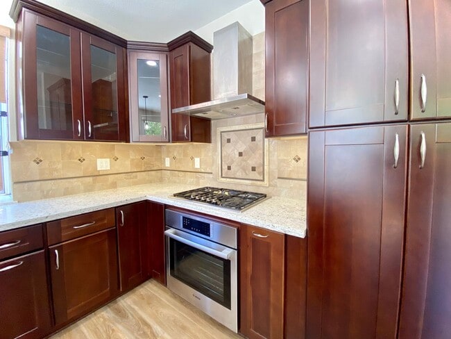 Building Photo - Gorgeous 4-bedroom Ardenwood Home for rent...
