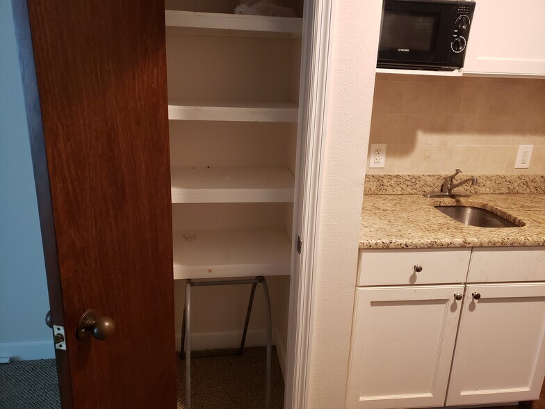 Building Photo - 50 Sun Air Blvd E