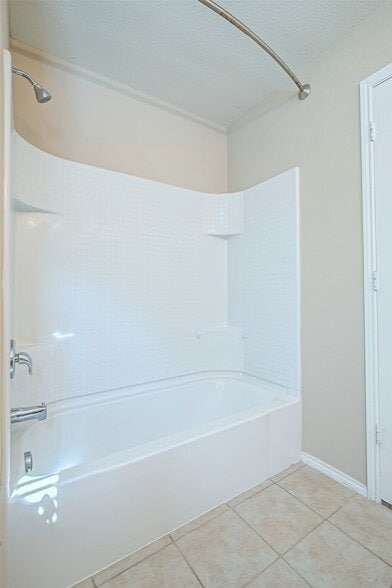 Building Photo - 120 Abelia Dr