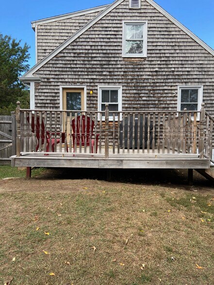 Building Photo - 56 Willow St