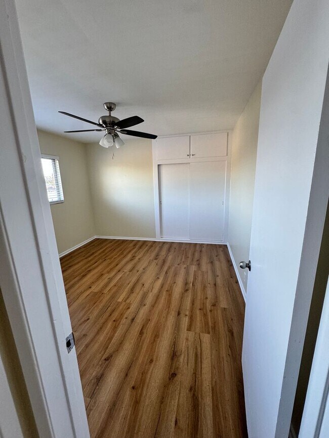 Building Photo - 1 BDRM, 1 Bath with Parking Space