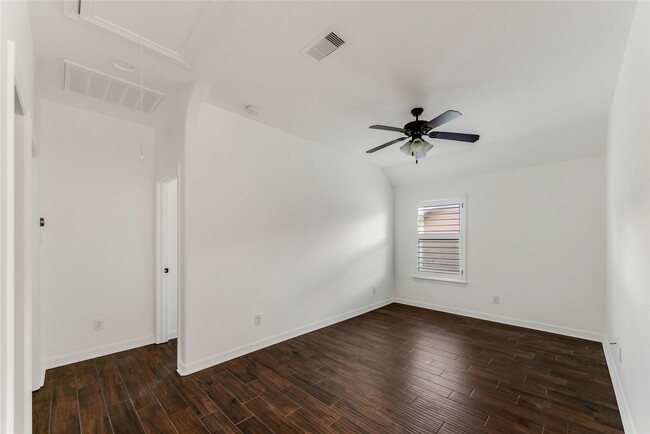 Building Photo - 25142 Andris Ln