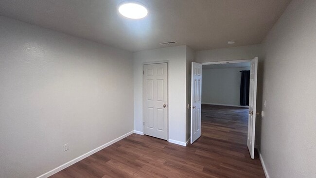 Building Photo - 1917 Coral Oak Ct