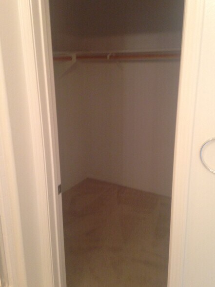 Walk-in CLoset - 38 Cienega