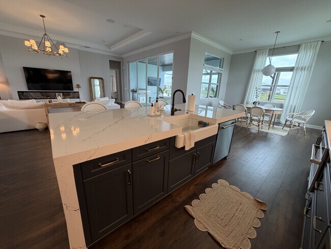 Building Photo - 8346 Puccini Way