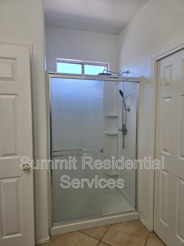 Building Photo - 3569 Drexel Manor Stra