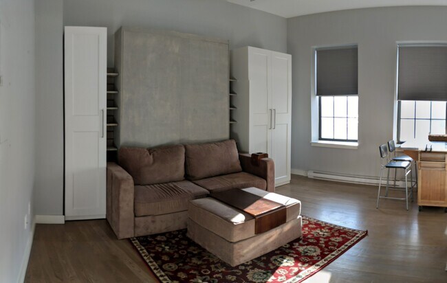 Building Photo - 10 Exchange St