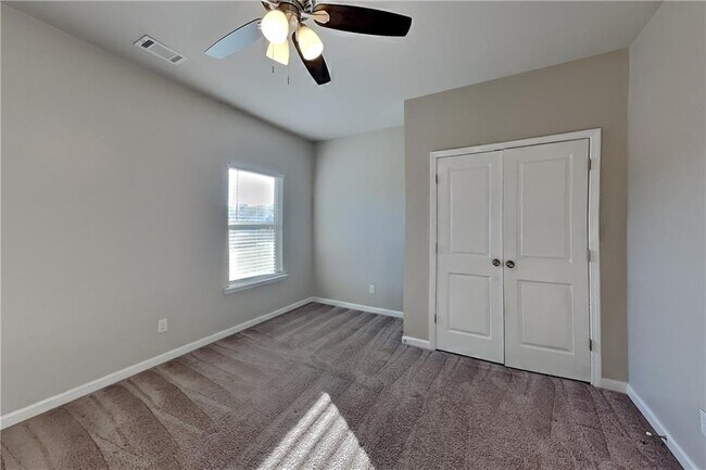 Building Photo - 154 Canvas Ives Dr