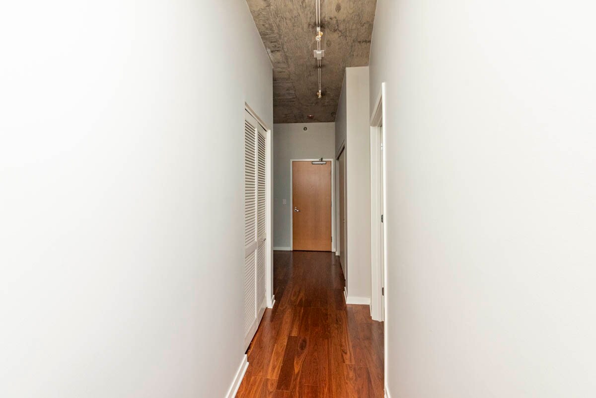 Building Photo - 700 N Larrabee St