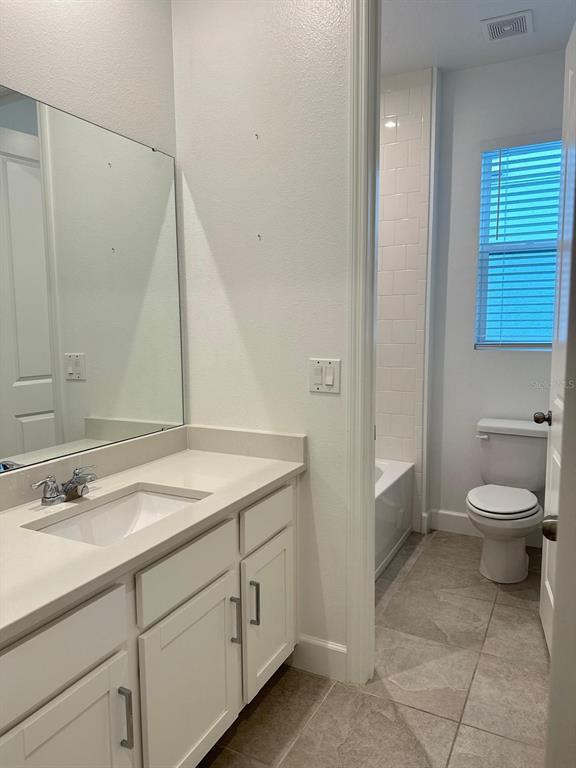Building Photo - 3220 Canna Lily Pl