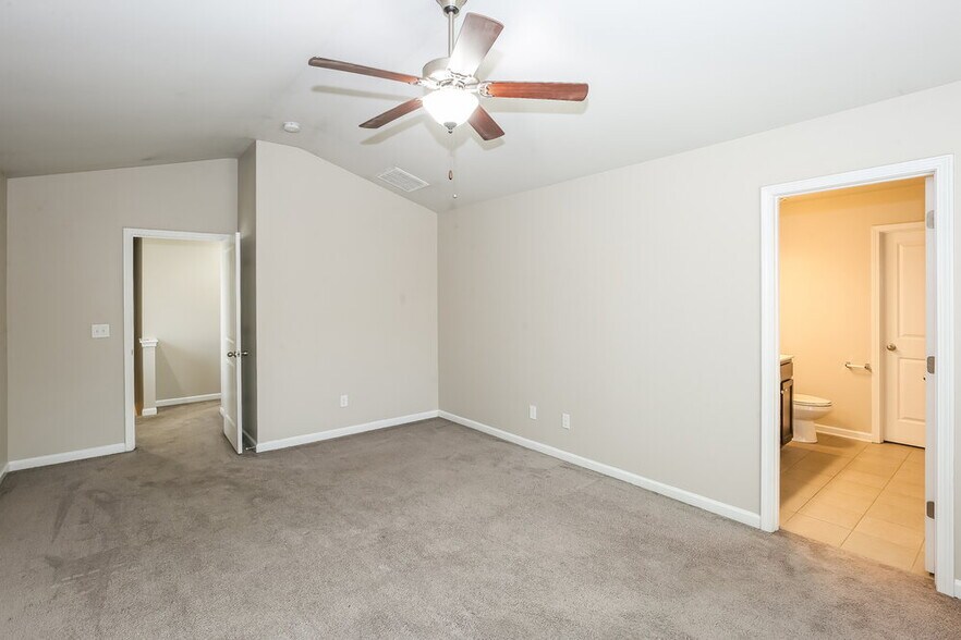 Building Photo - 1011 Helms Rd