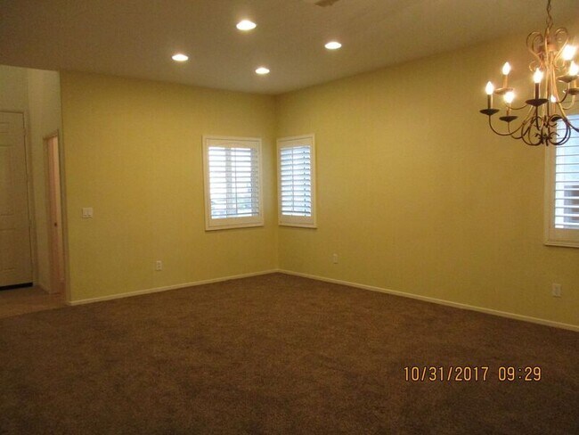 Building Photo - 35736 Emily Ave