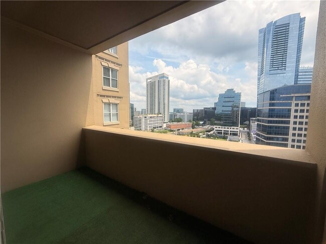 Building Photo - 3334 Peachtree Rd