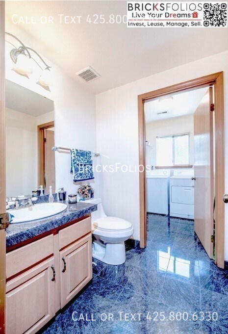 Building Photo - Beautiful Silver Lake Residence in Everett