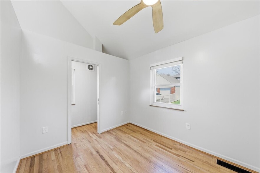 Building Photo - 7248 Rita Ln