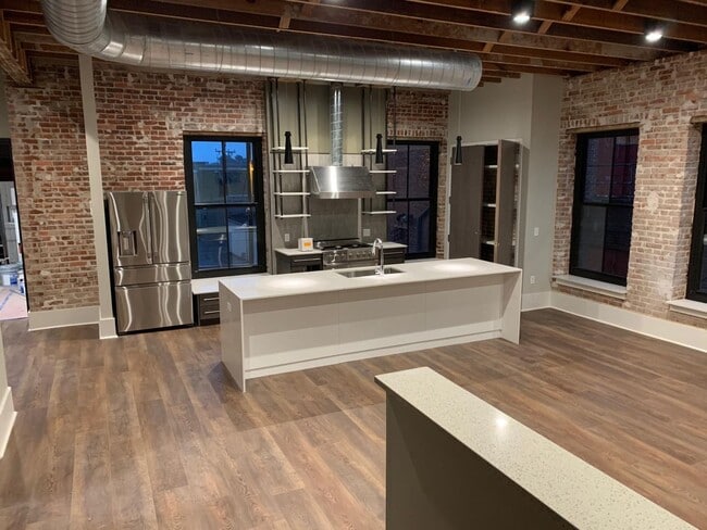 Floorplan - Uptown Courtyard