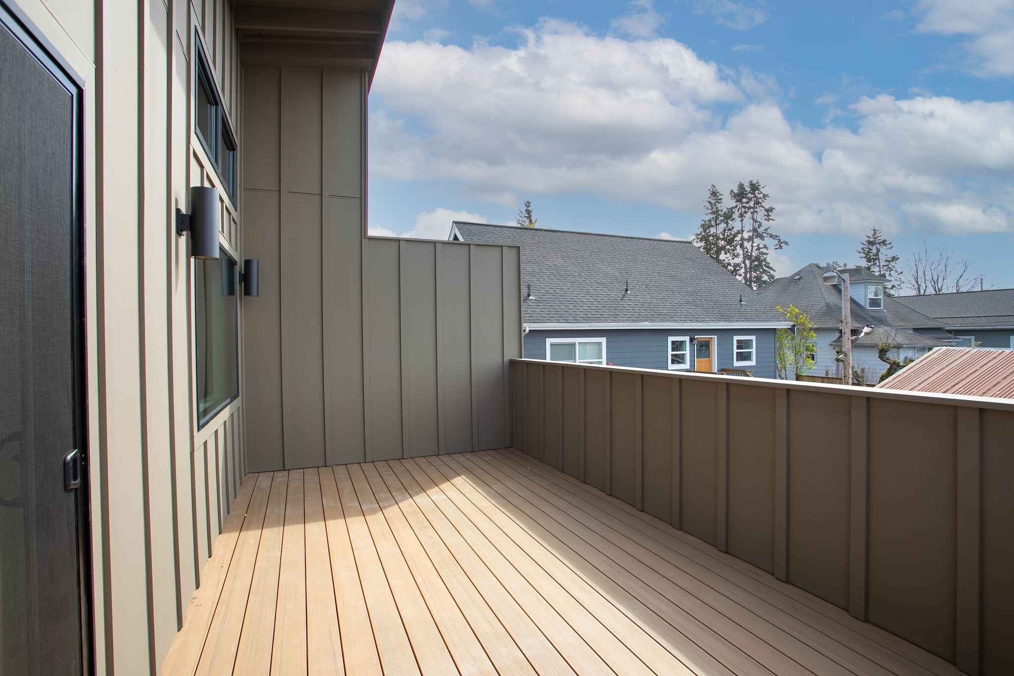 Building Photo - 2517 Vallette St